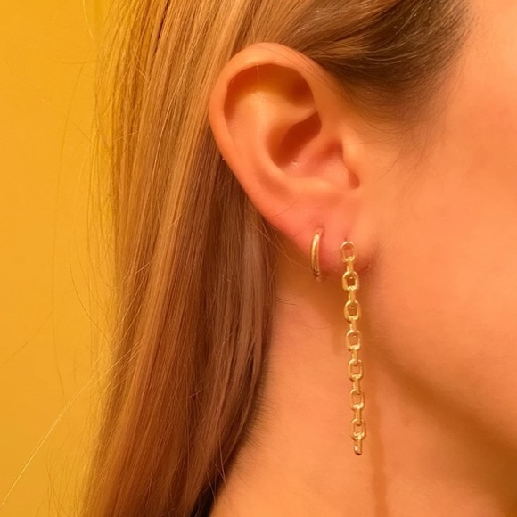 Gold chain/link earrings - Picture 2 of 2